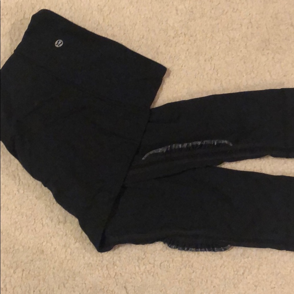 Lululemon Wunder Under Size 6 with ruffle detail
